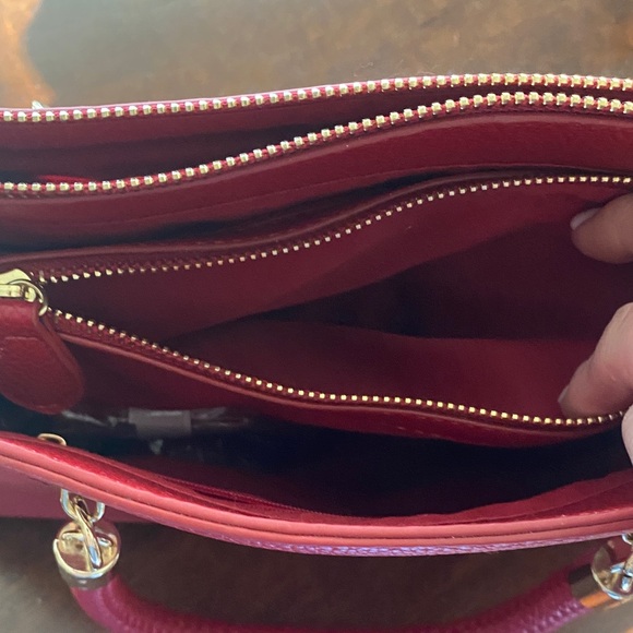 Women’s Red Leather Tote Handbag - Picture 7 of 9